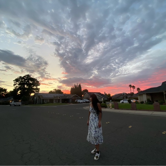 Meet your Posher, Deborah - Picture 3 of 3